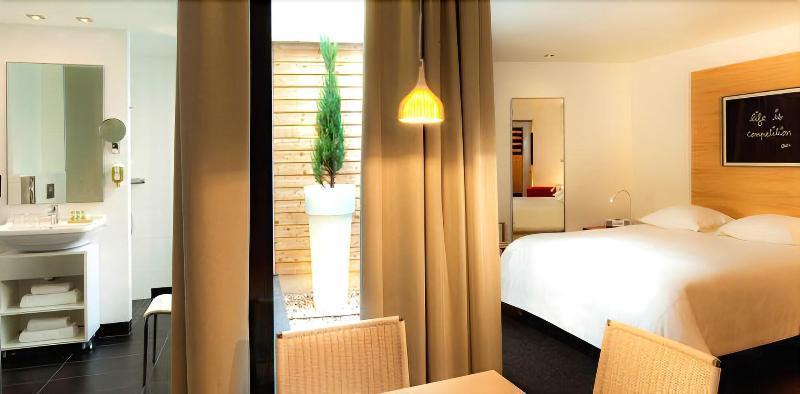 Le Pavillon 7 Hotel 4*